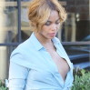 PREMIUM EXCLUSIVE Beyonce goes braless, let's it all hang out