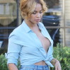 PREMIUM EXCLUSIVE Beyonce goes braless, let's it all hang out