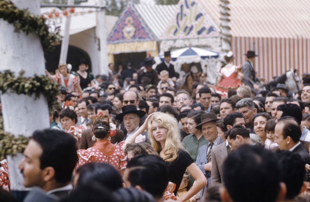 Brigitte Bardot en la feria de Sevilla en Greenshines